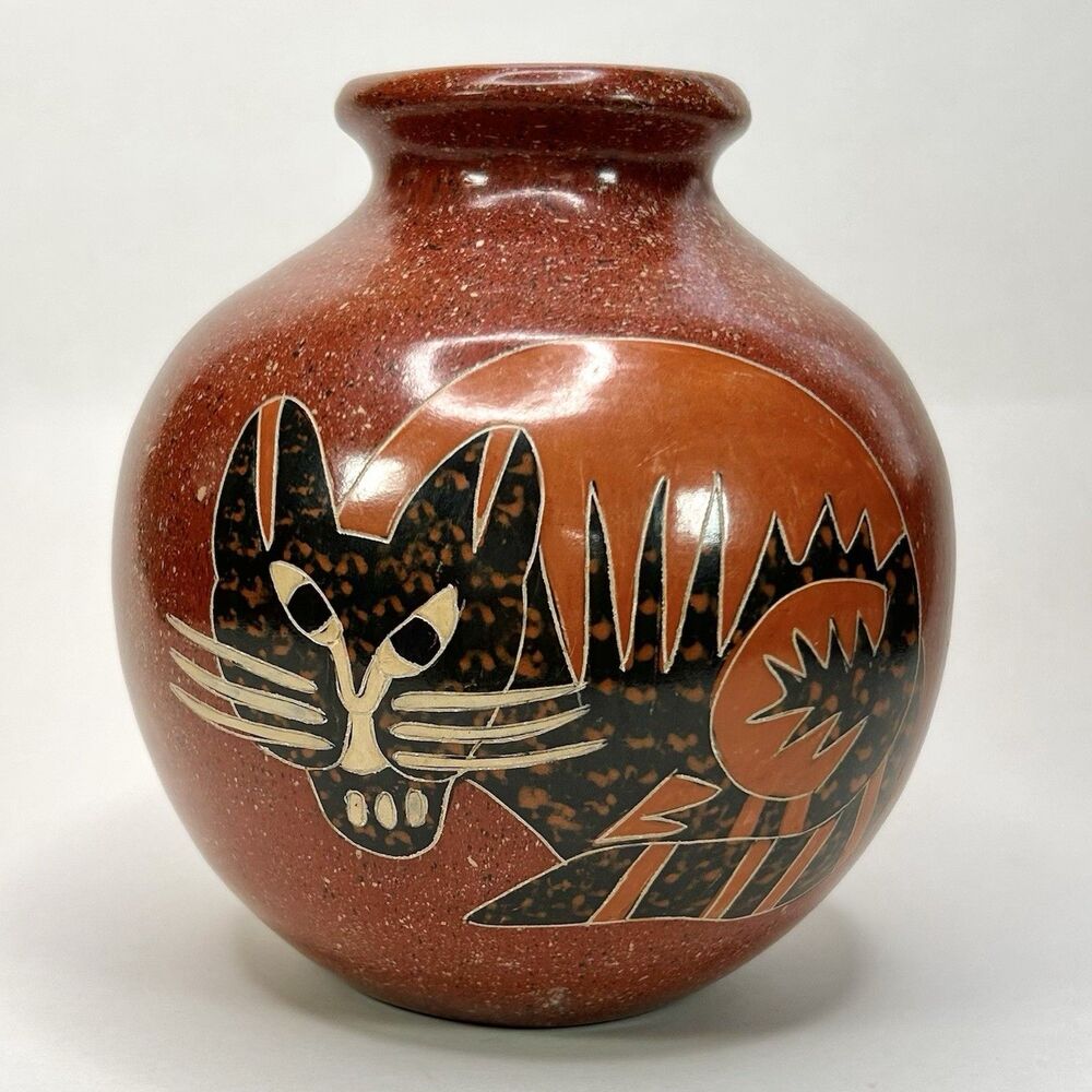 *Signed* Handmade Juan Paulino Martinez Pottery Vase Painted Cat In Nicaragua